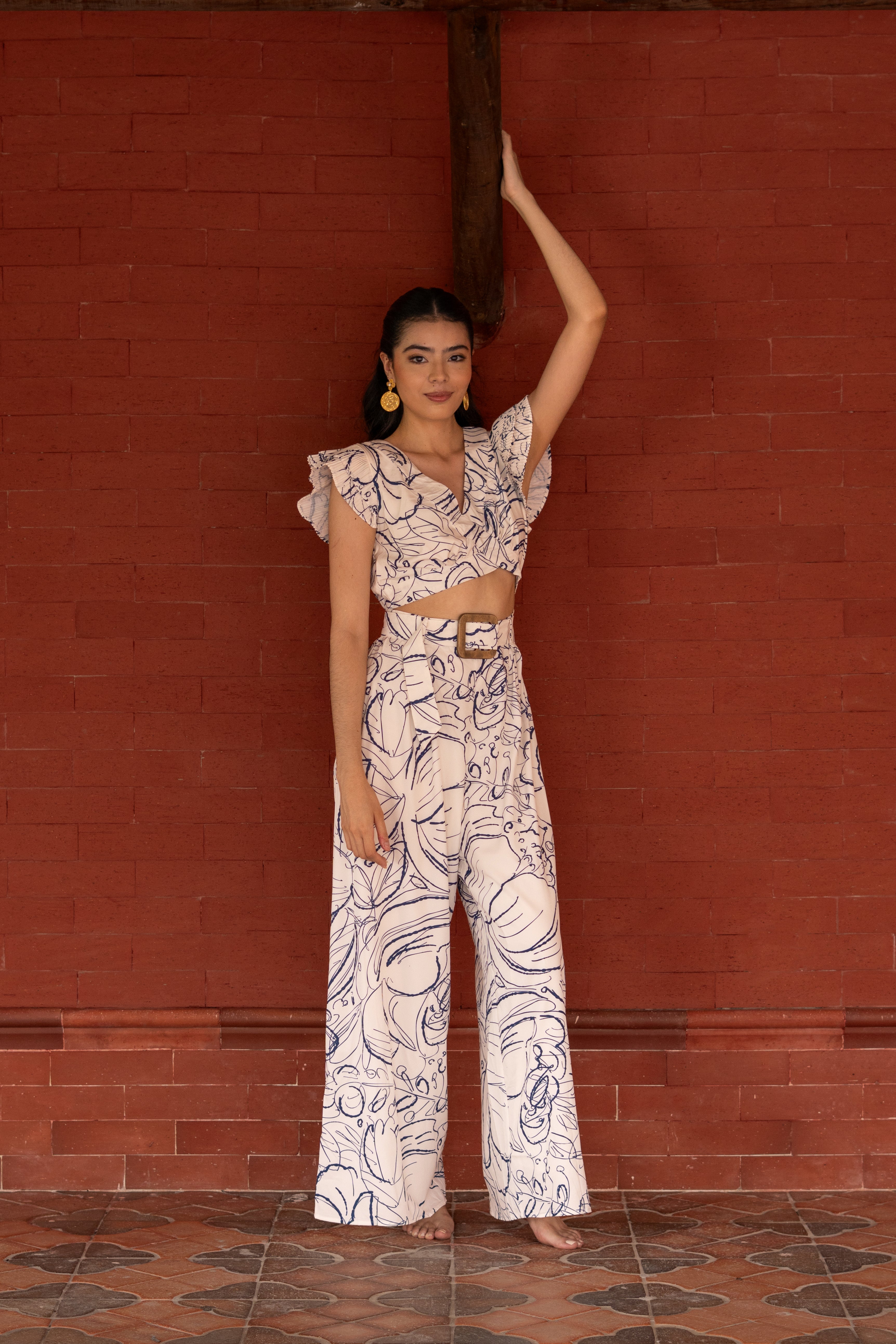 ENTERIZO BLANCO CON ESTAMPADO AZUL