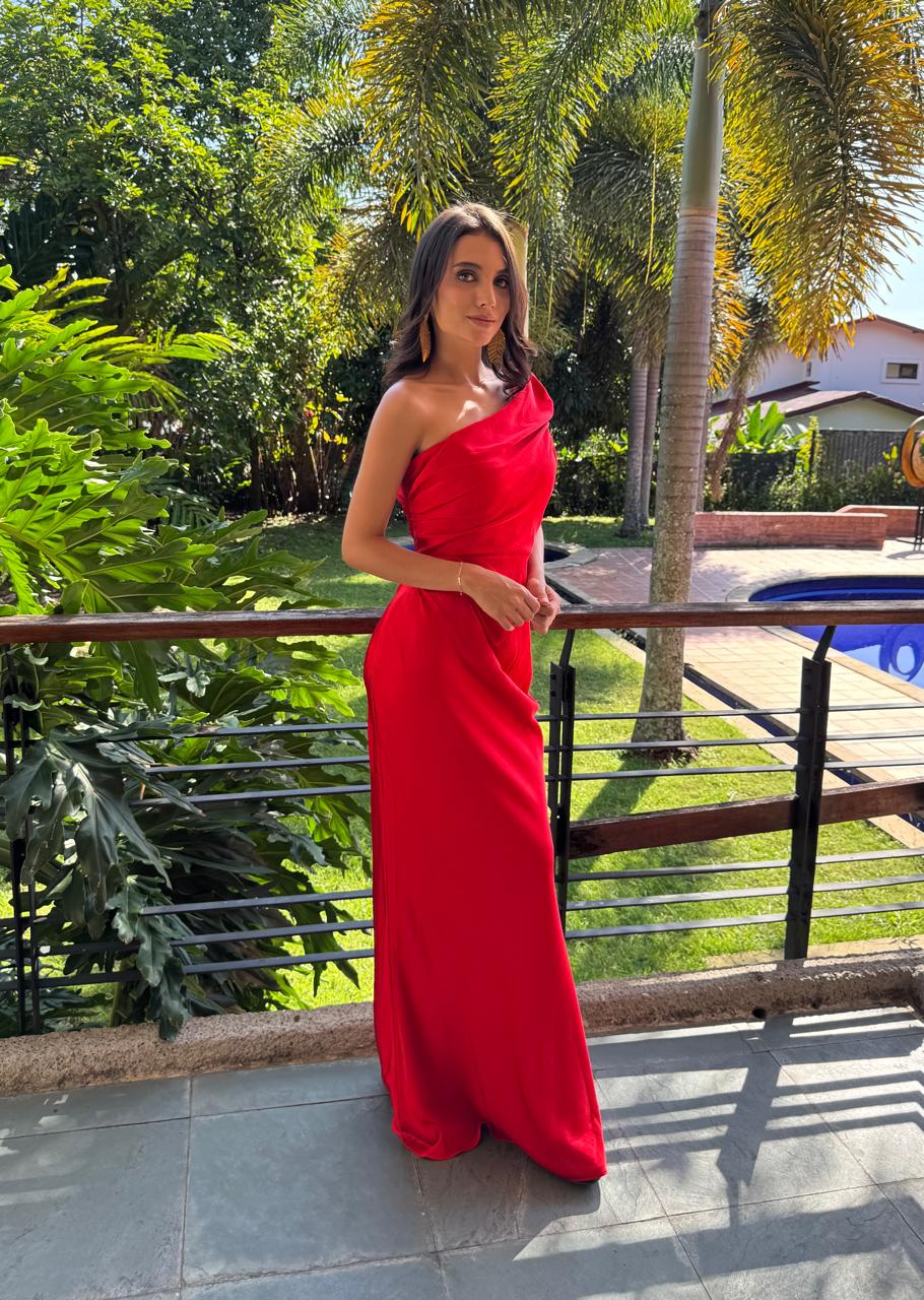 VESTIDO ROJO EN SEDA DE UN SOLO HOMBRO